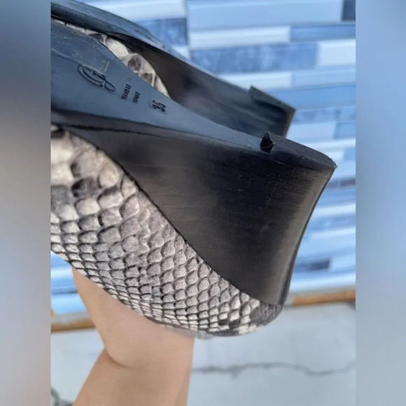 M.Gemi  Snakeskin Print Wedge Heels 35 - Picture 9 of 12